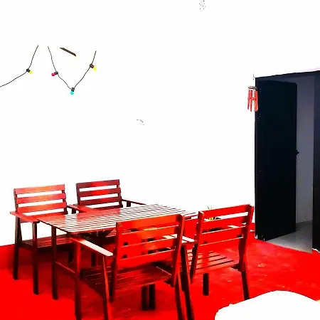 La Casa De Para 2 *